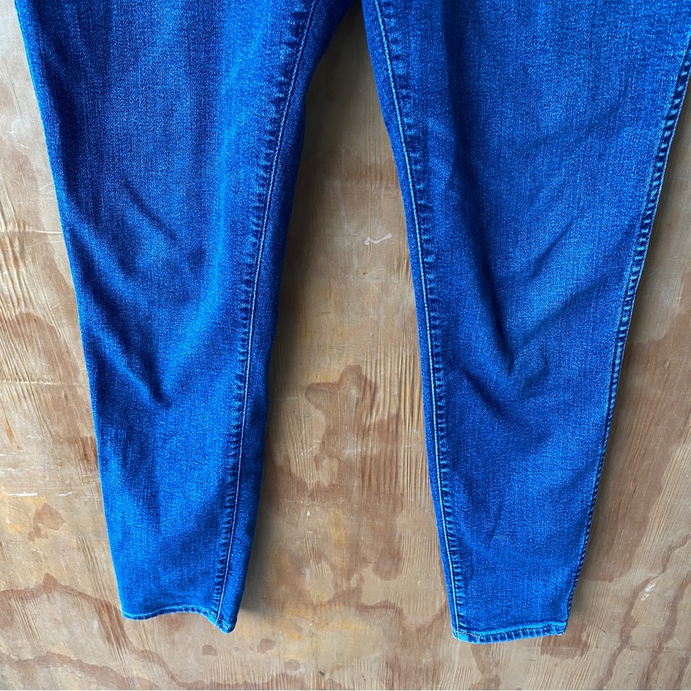 Madewell High-Rise Skinny Jeans in Dark Blue - Picture 8 of 16
